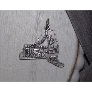 Vintage Sterling Silver New York State Charm 2.5G / 1in